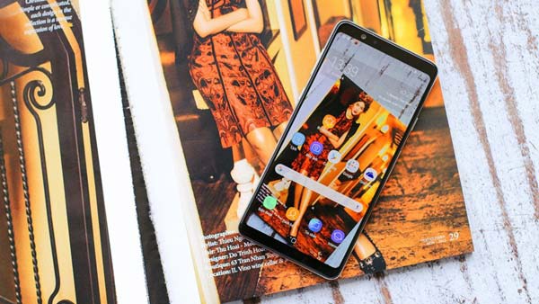 Cấu hình Galaxy A8 Star