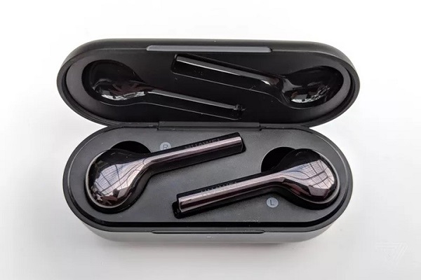 Cận cảnh tai nghe FreeBuds của Huawei