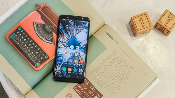 Màn hình Galaxy A6 bao nhiêu inch?