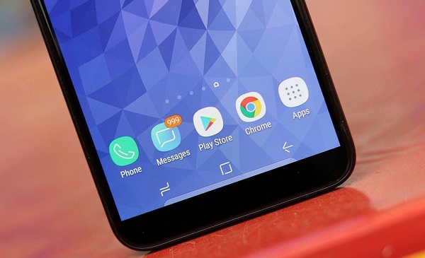 Chiếc điện thoại Samsung Galaxy J6 mới ra mắt sẽ là sự lựa chọn hoàn hảo cho những ai đang tìm kiếm một thiết bị thông minh cấu hình mạnh mẽ, đồng thời có thiết kế bắt mắt và sang trọng. Bạn sẽ không thể bỏ qua chiếc điện thoại này khi được trang bị camera chụp ảnh sắc nét và màn hình siêu lớn để giải trí mọi lúc mọi nơi. Hãy để chúng tôi giới thiệu thêm về sản phẩm này qua hình ảnh đẹp mắt!