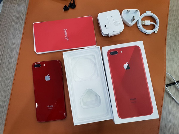 Xuất hiện iPhone 8 và 8 Plus đỏ tại Việt Nam trong ngày đầu tiên mở bán