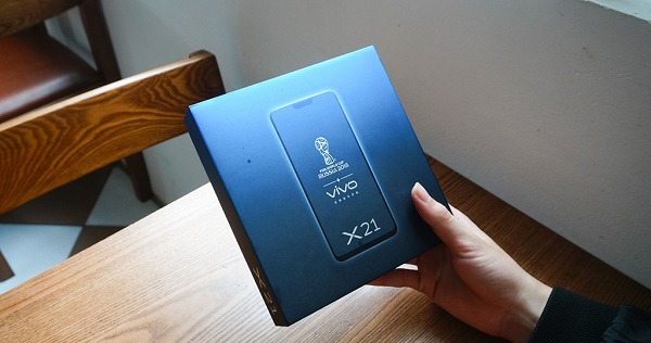 Mở hộp Vivo X21 UD để khám phá chiếc điện thoại này Mở hộp Vivo X21 UD để khám phá chiếc điện thoại này