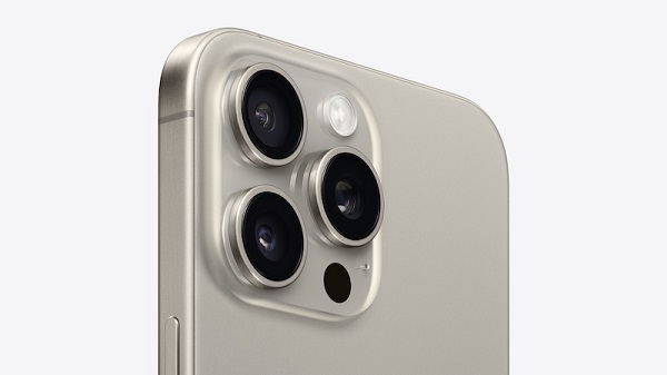 Hệ thống 3 camera vẫn giữ nguyên như iPhone 14 Pro Max nhưng được nâng cấp
