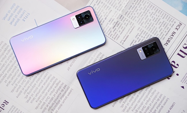 Hai tùy chọn màu sắc của Vivo V21 5G gồm Xanh chạng vạng và Nắng hoàng hôn